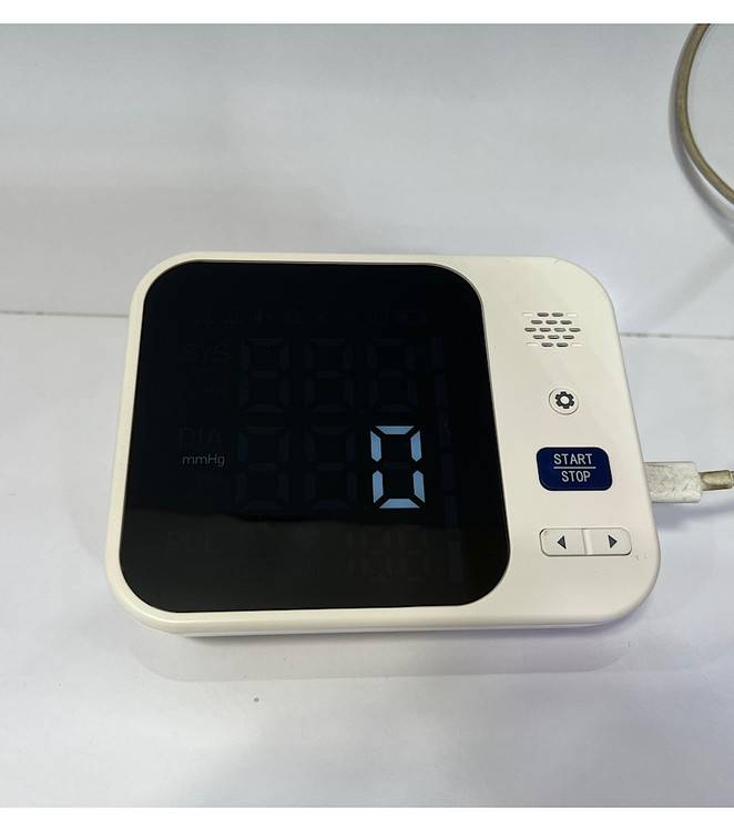 فشارسنج بازویی دقیق مدل Gk102 سخنگو