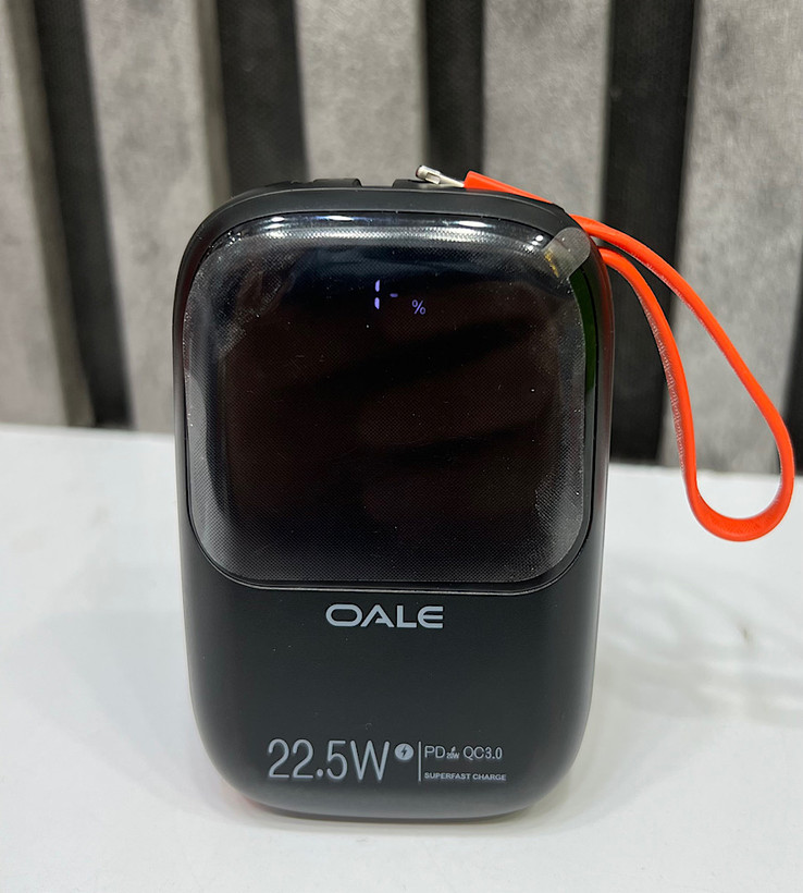 پاوربانک ۱۰ هزار میلی آمپر oale