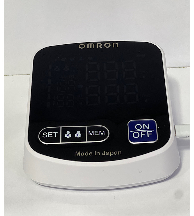 فشار سنج امرون مدل Hem-3020 با سخنگوی فارسی